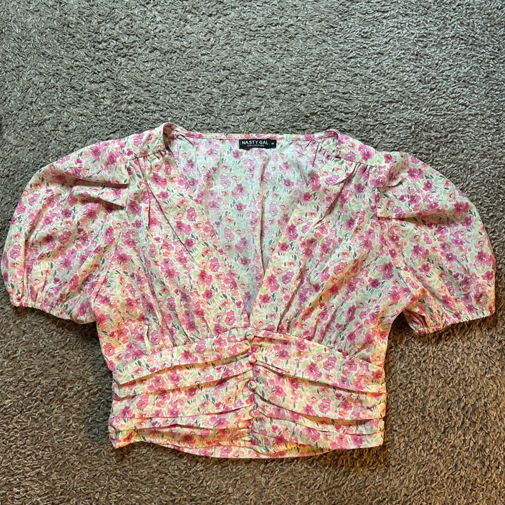 Nasty Gal Pink Floral Cropped Blouse - Medium